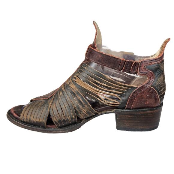 Freebird By Steven Women’s Arrow Brown Distressed Huarache Sandal Size US 7 - Picture 2 of 12